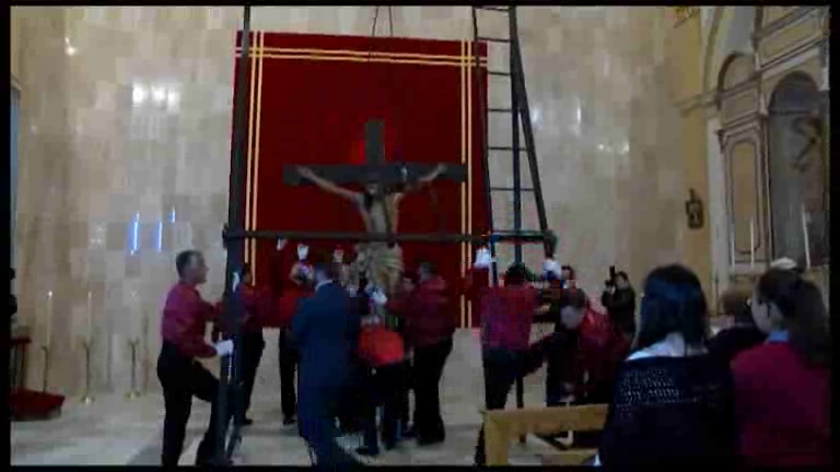 Bajada y Vía Crucis Cristo Crucificado